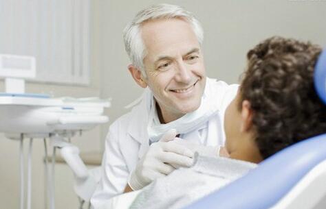 面部出现白癜风应该怎样护理