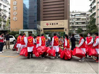 “九九重阳、与爱同行”博润爱心小组走进康养中心