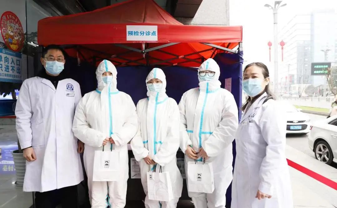 适逢双节,成都博润慰问职工,送汤圆活动 适逢双节,成都博润慰问职工,送汤圆活动