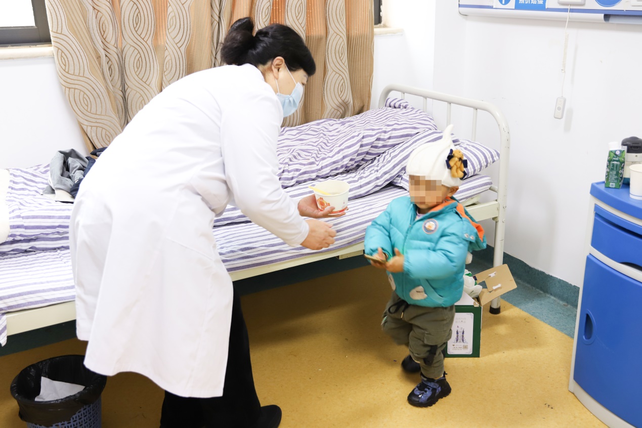 适逢双节,成都博润慰问职工,送汤圆活动 适逢双节,成都博润慰问职工,送汤圆活动