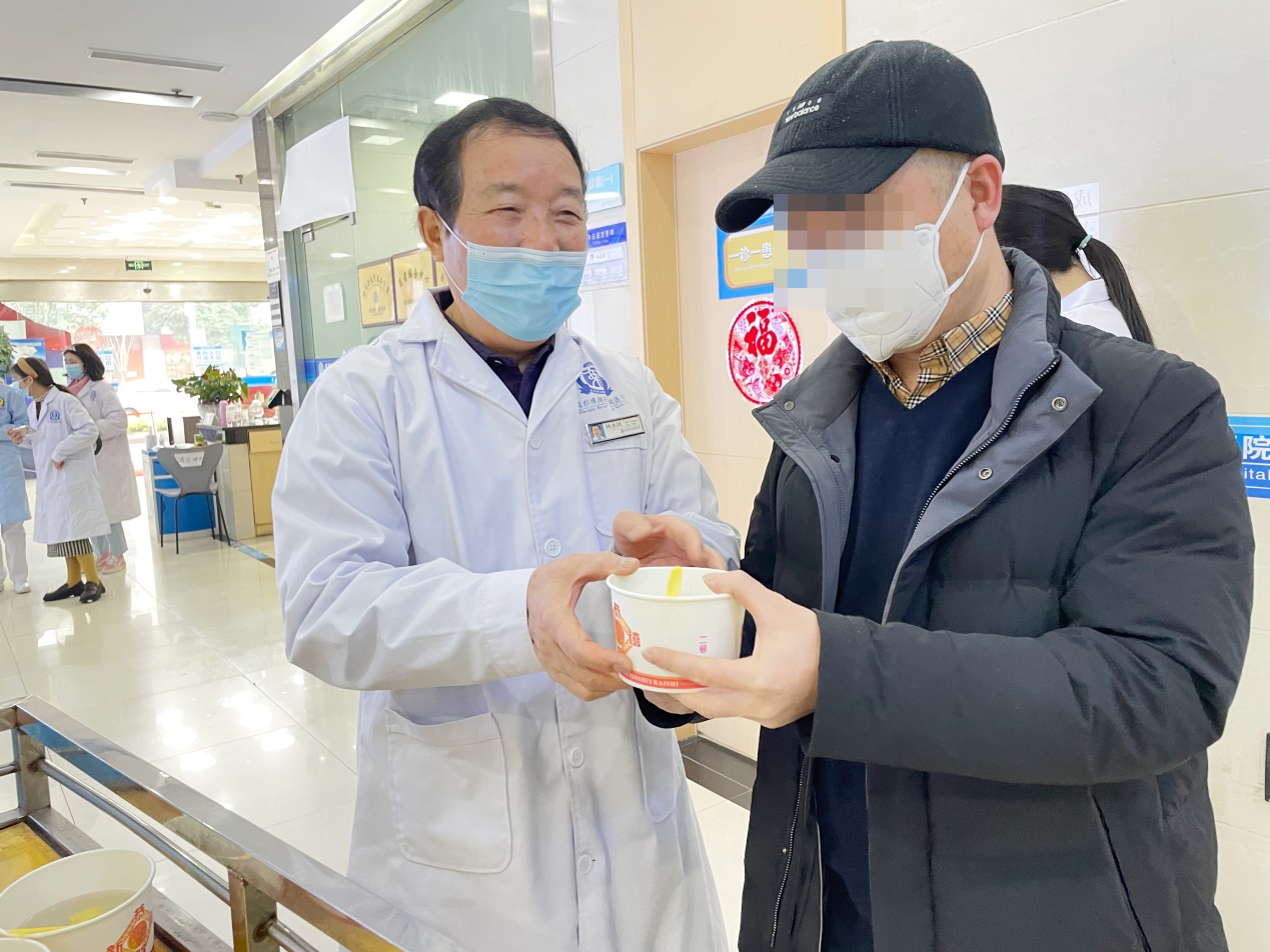 适逢双节,成都博润慰问职工,送汤圆活动 适逢双节,成都博润慰问职工,送汤圆活动