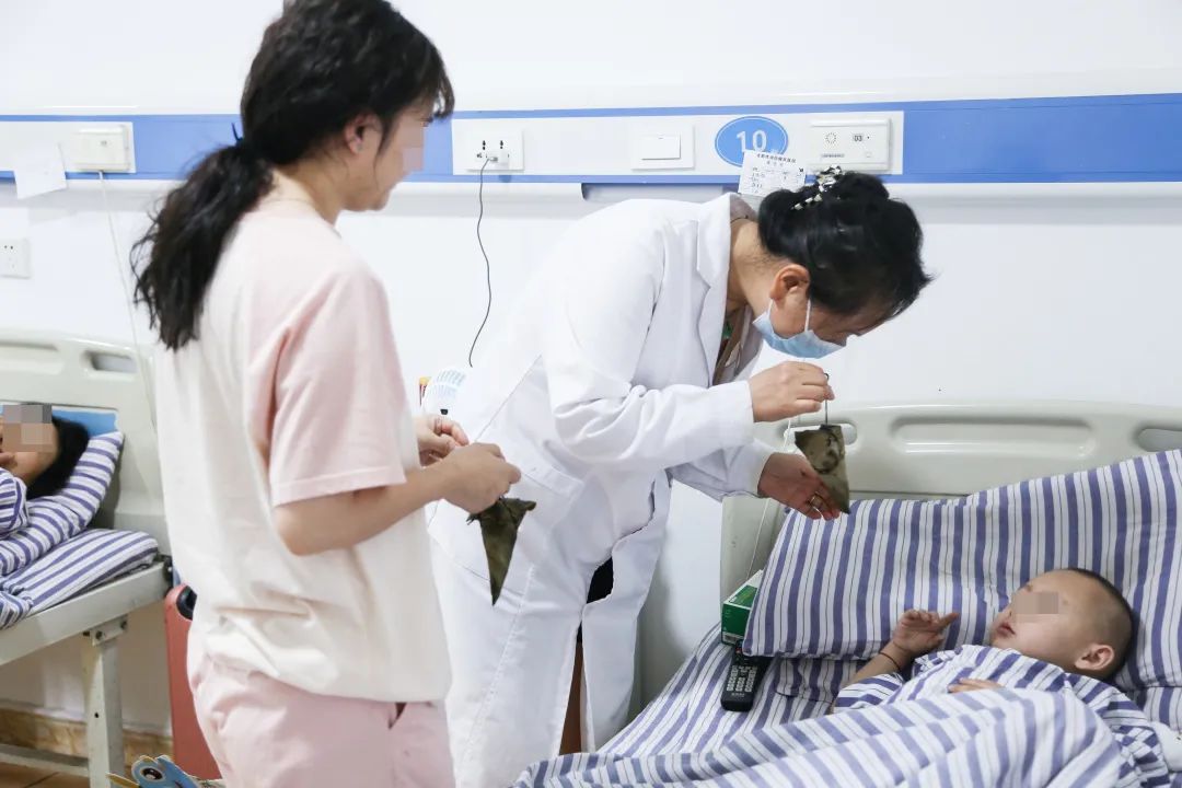 端午粽飘香,浓浓医患情:成都博润医院为在院患者送上“爱心粽”